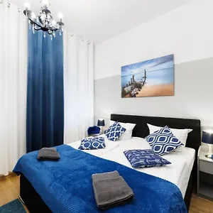 grand-central-city-apartments-mitte-rosenthaler-platz.find-berlin-hotels.com/